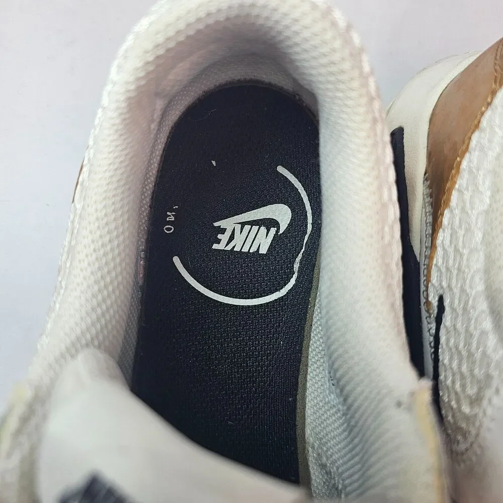 Nike Air Max Excee Sneakers Women 8 White Black Metallic Gold Running Shoes